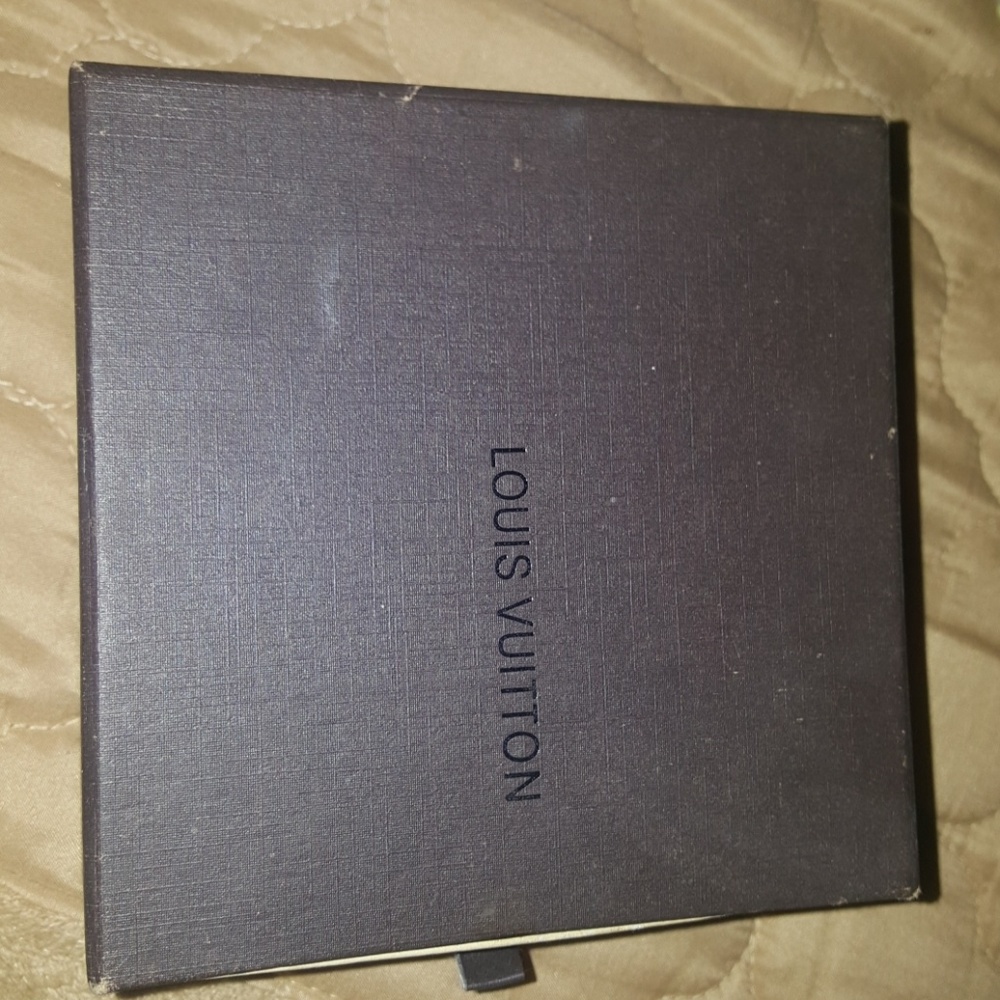 Louis vuitton blk belt size 44